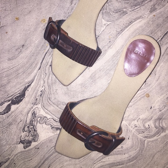 Barbara Bui Leather Kitten Heels - Picture 2 of 6